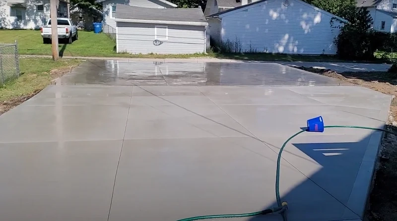 تعداد دفعات آب دادن بتن